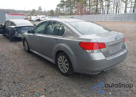 2010 Subaru Legacy 2.5I Limited из США, поврежденный, VIN 4S3BMBK67A3212033
